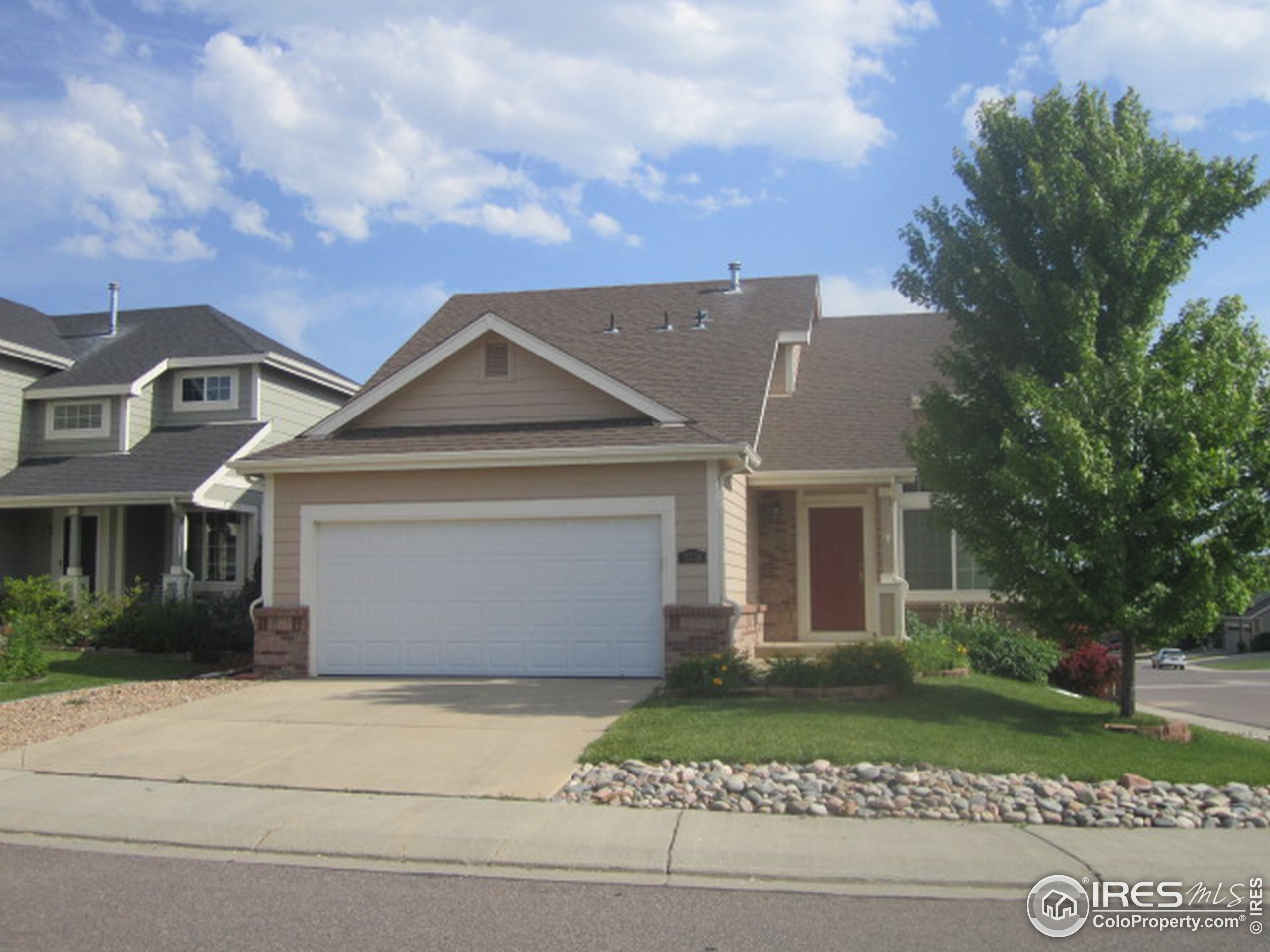 front view of house with a yard