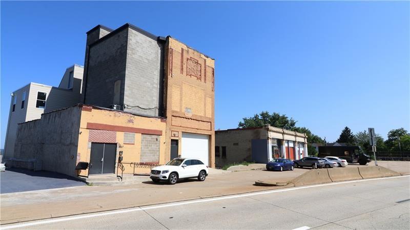 a car parked in front of a building