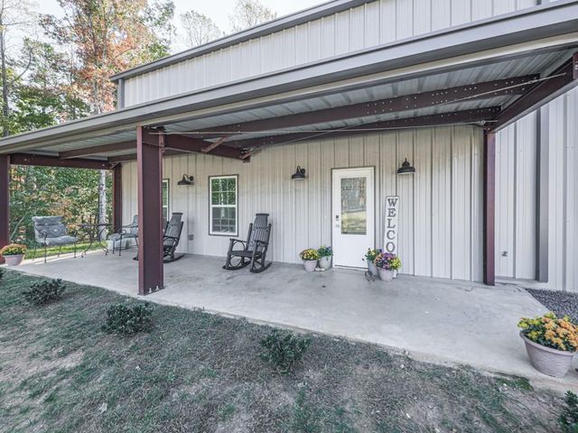 $879,900 | 2201 Yellow Creek Road