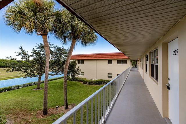 $109,500 | 74 Royal Oak Court, Unit 205 | Florida Ridge