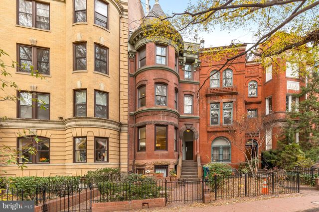 $775,000 | 1313 Rhode Island Avenue Northwest, Unit D | Logan Circle