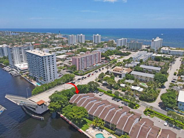 $875,000 | 1301 North Riverside Drive | Beach