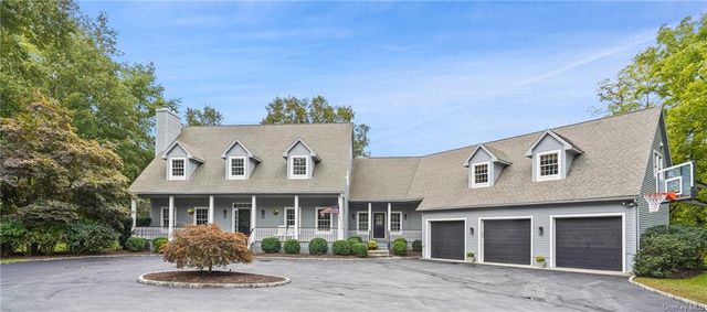 $2,350,000 | 749 Guard Hill Road | Bedford Village