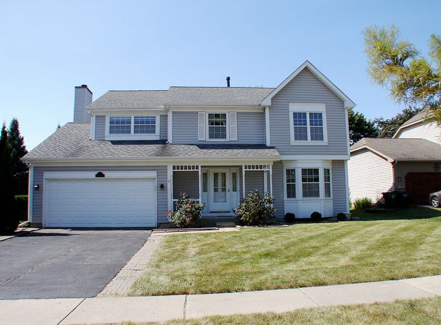 $449,900 | 392 Yorkshire Drive | Mundelein