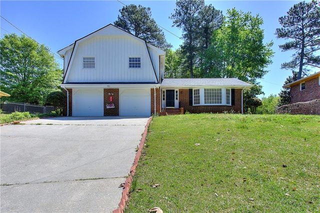 $319,900 | 909 Holly Hedge Road