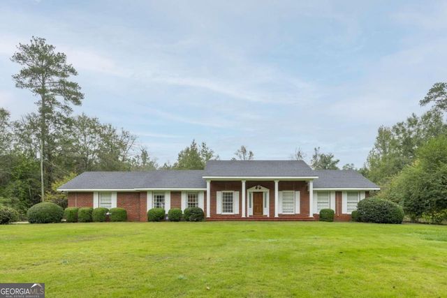 $432,500 | 165 Country Lane Road