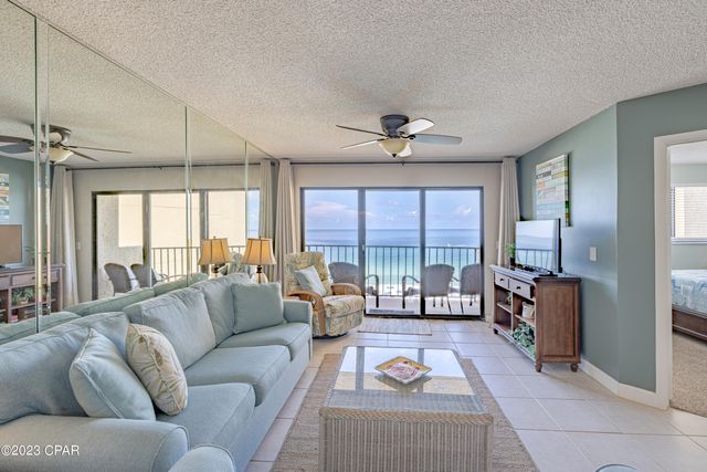 $479,000 | 6505 Thomas Drive, Unit 705 | Crescent Beach