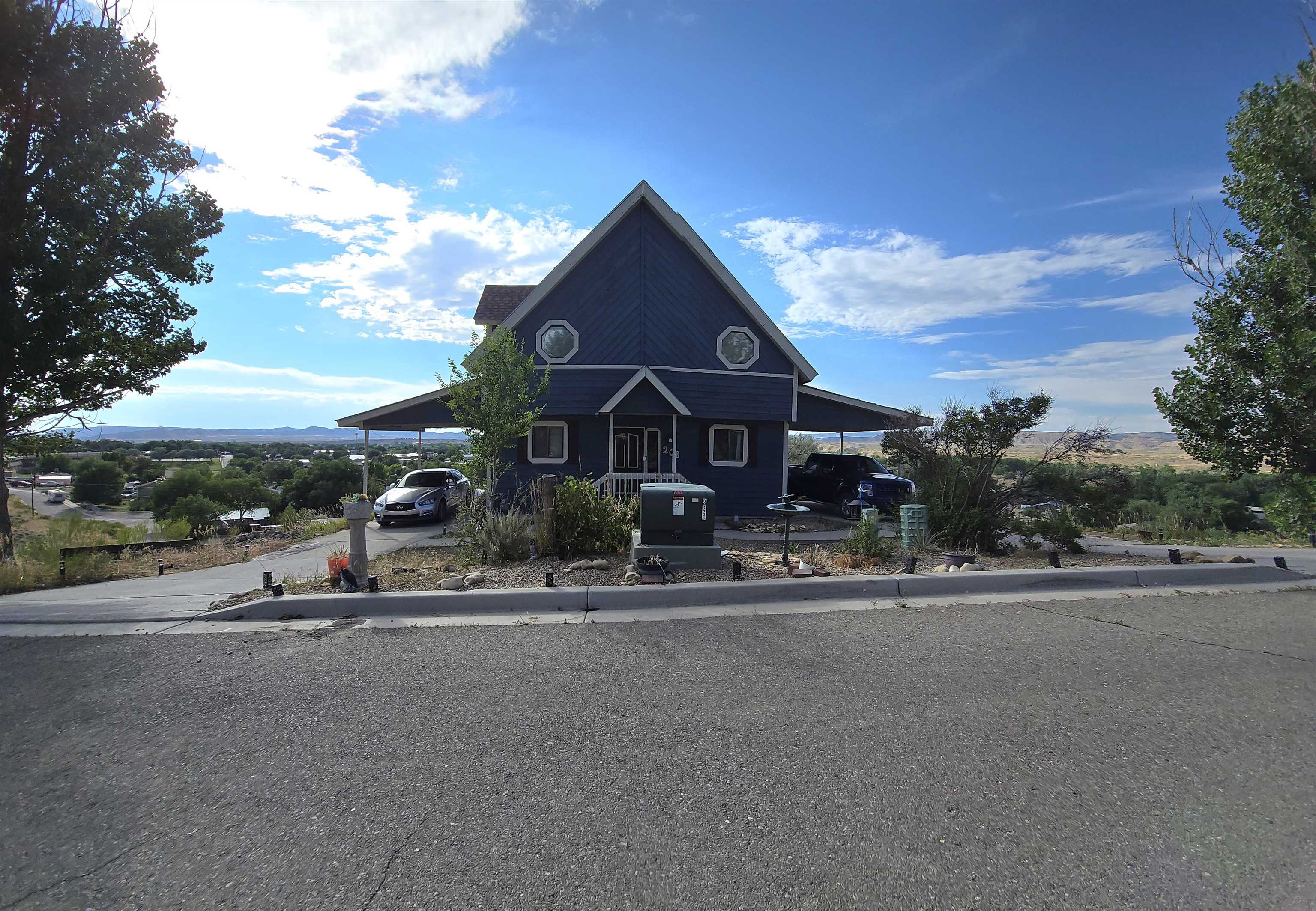 a view of a house and outdoor space