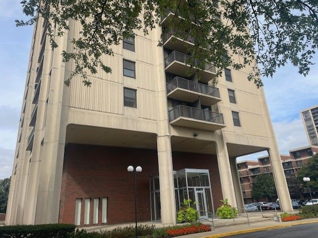 $150,000 | 3001 South Michigan Avenue, Unit 602 | South Commons