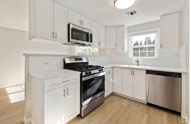 $2,350 | 200 Bedford Road, Unit 1D | West Woburn