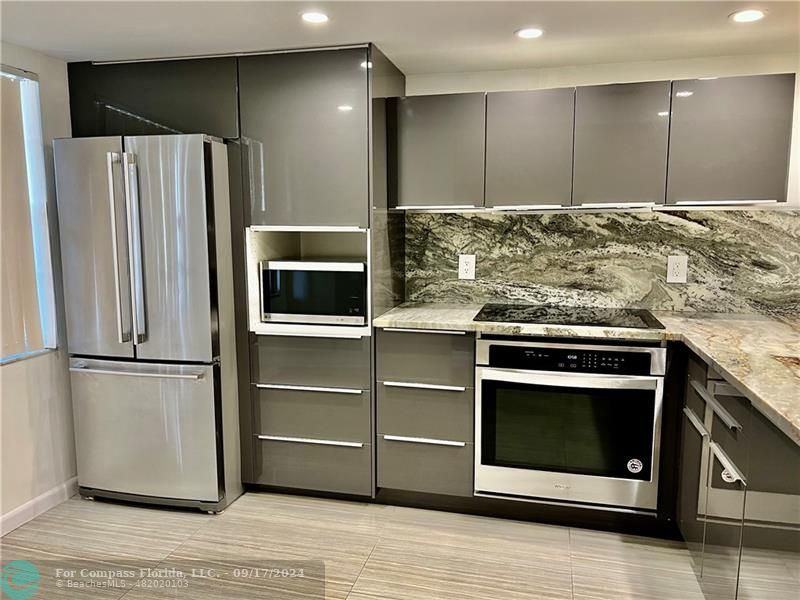 Gorgeous newer appliances