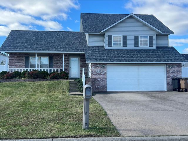 $279,000 | 1387 East View Ridge Drive | Cape Girardeau