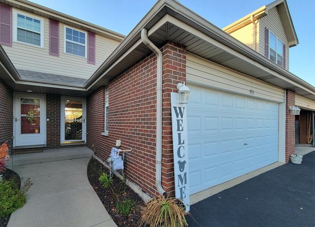 $275,900 | 951 Foxwood Court | New Lenox