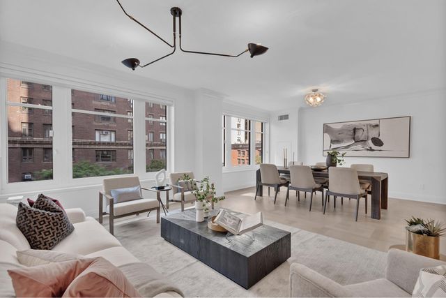 $5,395,000 | 200 East 79th Street, Unit 4B | Upper East Side