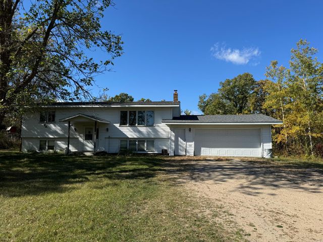 $199,000 | 32253 Highway 11 | Ross Township - Roseau County