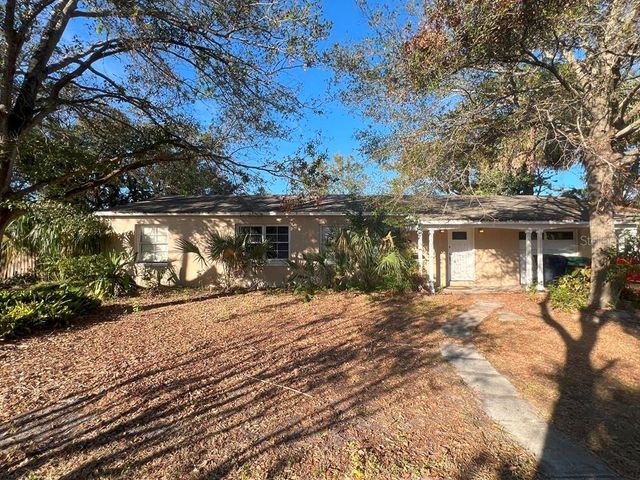 $825,000 | 4017 West Palmira Avenue | Palma Ceia West