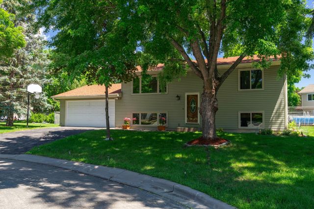 $359,900 | 8922 Annapolis Lane North | Maple Grove