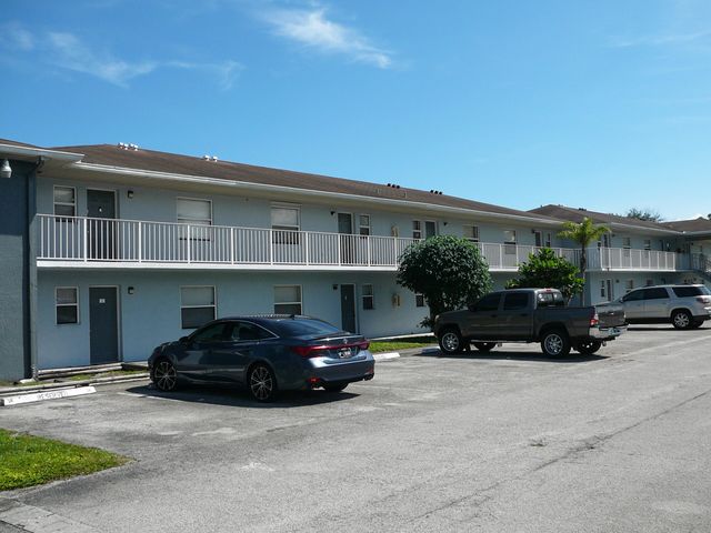 $134,900 | 617 Ixoria Avenue, Unit 15 | Maravilla