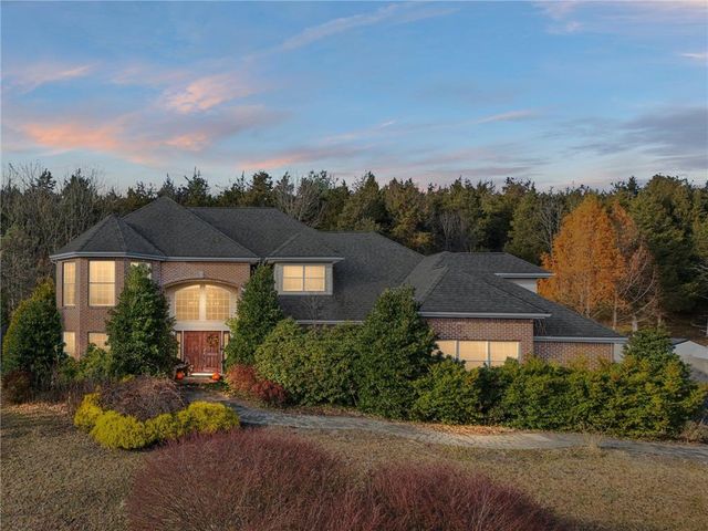 $639,900 | 133 Old Kettle Court | Hamilton Township - Monroe County