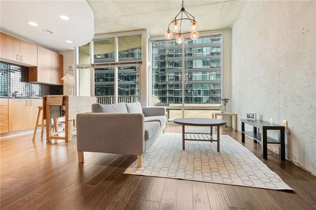 $289,900 | 923 Peachtree Street Northeast, Unit 927 | Midtown Atlanta