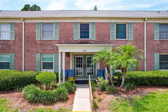 $164,990 | 608 Georgetown Drive, Unit C | Lake Howell Arms Condominium