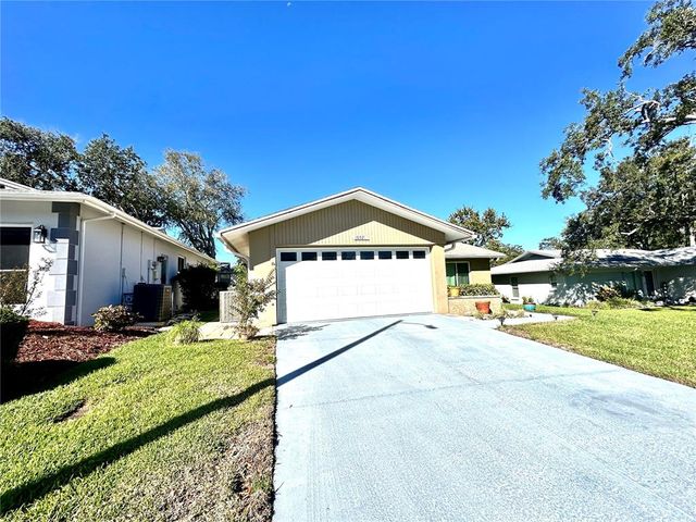 $249,900 | 10521 Mira Vista Drive | Timber Oaks