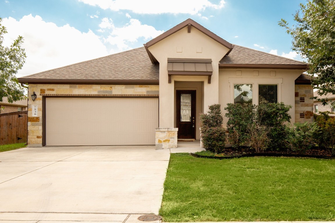 Welcome home to 836 Silver Fox, Cibolo, Texas 78108!