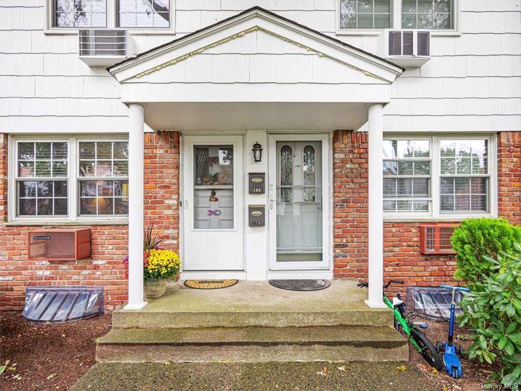 Pretty entryway.