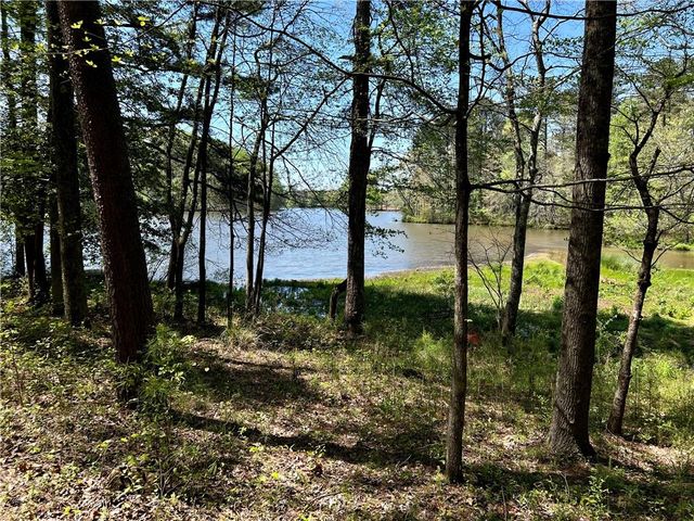 $1,100,000 | 4020 Twin Lakes Road