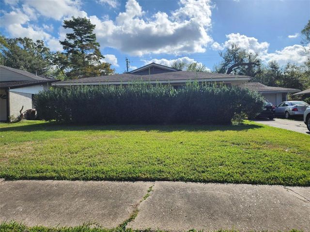 $295,000 | 5451 Ariel Street | Meyerland Area