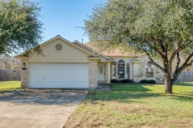 $425,000 | 130 Martin Crossing Drive | Cedar Creek