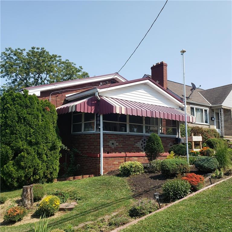 Side view fronting Home Street