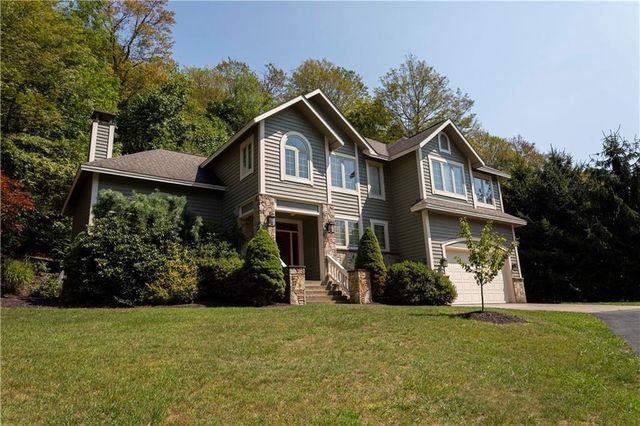 $949,000 | 252 Deer Ridge Lane | Middlecreek Township - Somerset County