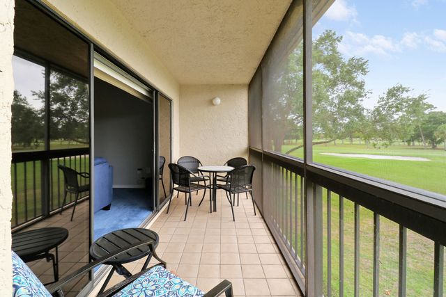 $1,900 | 9450 Meadowood Drive, Unit 203 | Meadowood