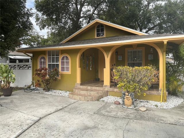 $330,000 | 1310 East Cayuga Street | Southeast Seminole Heights