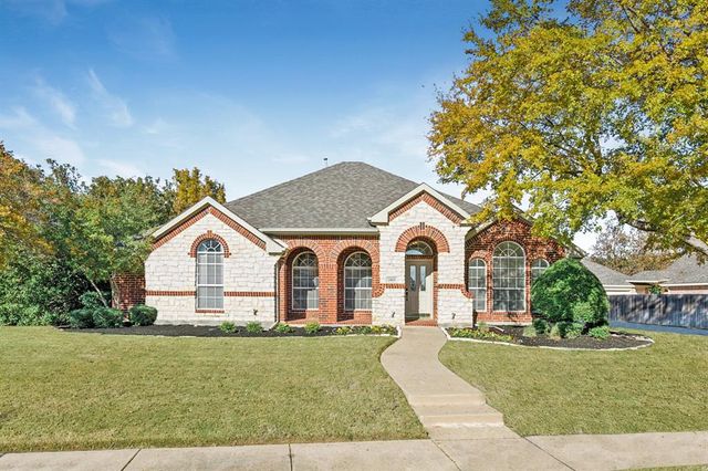 $635,000 | 1801 Falcon Drive | Keller