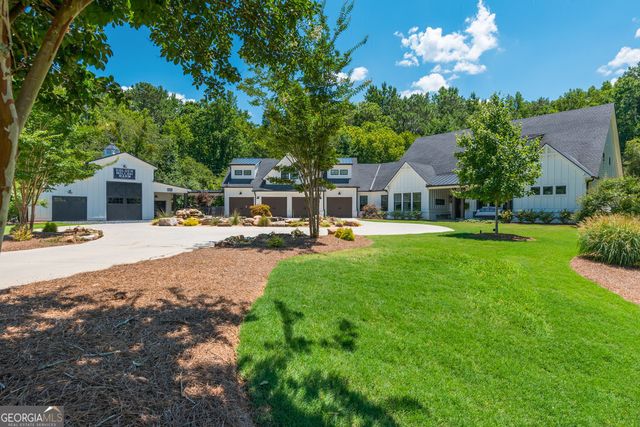 $2,499,000 | 201 Edwards Brook Court