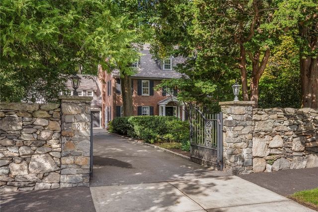 $3,495,000 | 78 East Orchard Avenue | Wayland