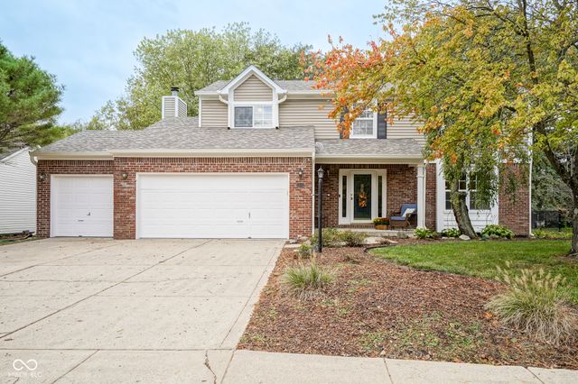 $350,000 | 5824 Oakcrest Drive | Spring Oaks