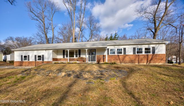 $429,900 | 164 Wood Dale Drive | Country Knolls