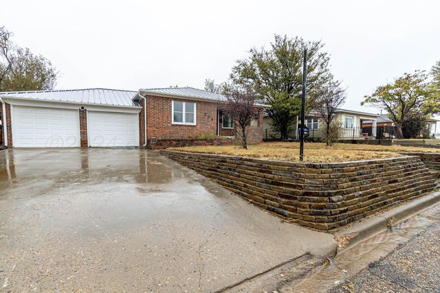 $205,000 | 504 North Longwood Avenue | Fritch