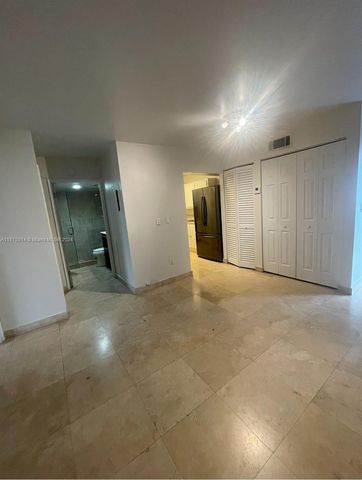 $2,200 | 8261 Northwest 8th Street, Unit 323 | Fountainebleau