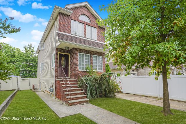 $999,900 | 237 Pacific Avenue | Eltingville