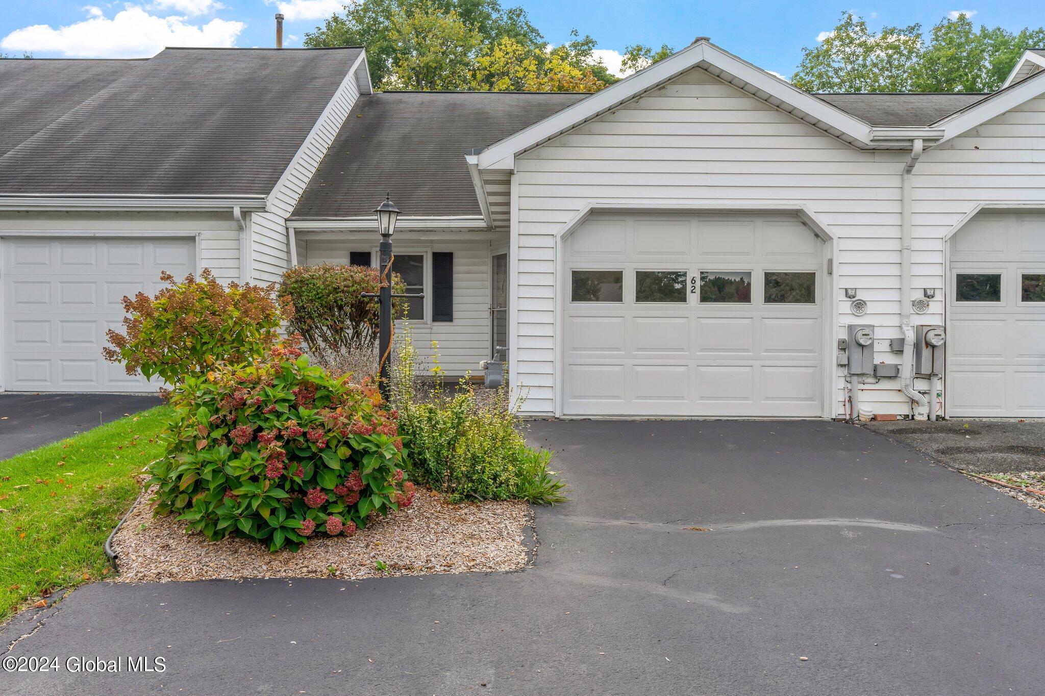 3-web-or-mls-62-marsdale-ct