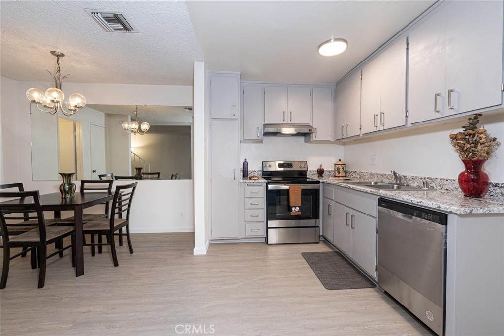 Dining Room/Kitchen