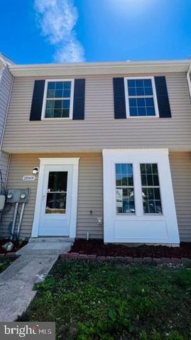 $2,450 | 2069 Tanglewood Drive | Tanglewood Townhomes