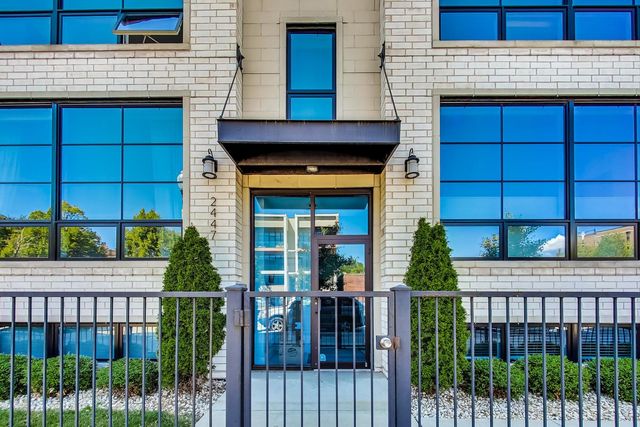 $3,500 | 2447 West Irving Park Road, Unit 3W | Horner Park