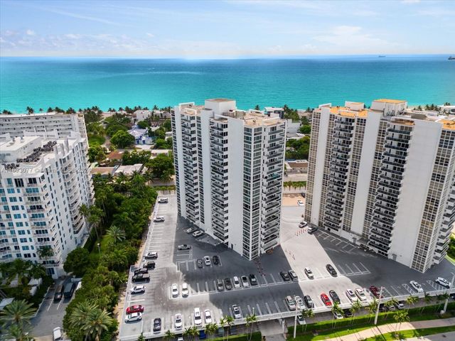 $4,300 | 2715 North Ocean Boulevard, Unit 2B | Lauderdale Beach