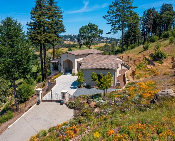 $3,195,888 | 3936 Skyfarm Drive | Fountaingrove