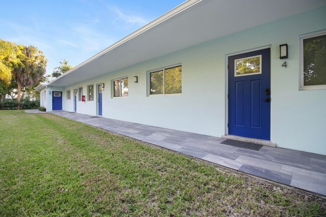 $2,200 | 898 Southeast 2nd Place, Unit 2 | Deerfield Beach